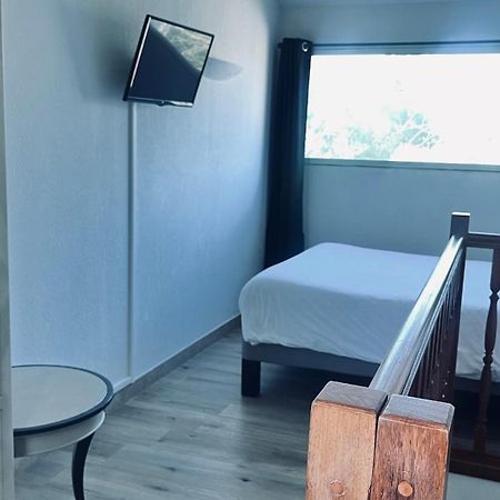 Logis Hotel & Spa Dejeunez Sous L'Arbre 루세 외부 사진