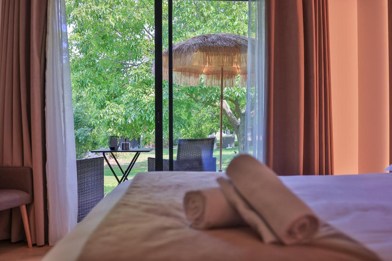 Logis Hotel & Spa Dejeunez Sous L'Arbre 루세 외부 사진